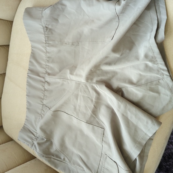 Shorts - Picture 1 of 4